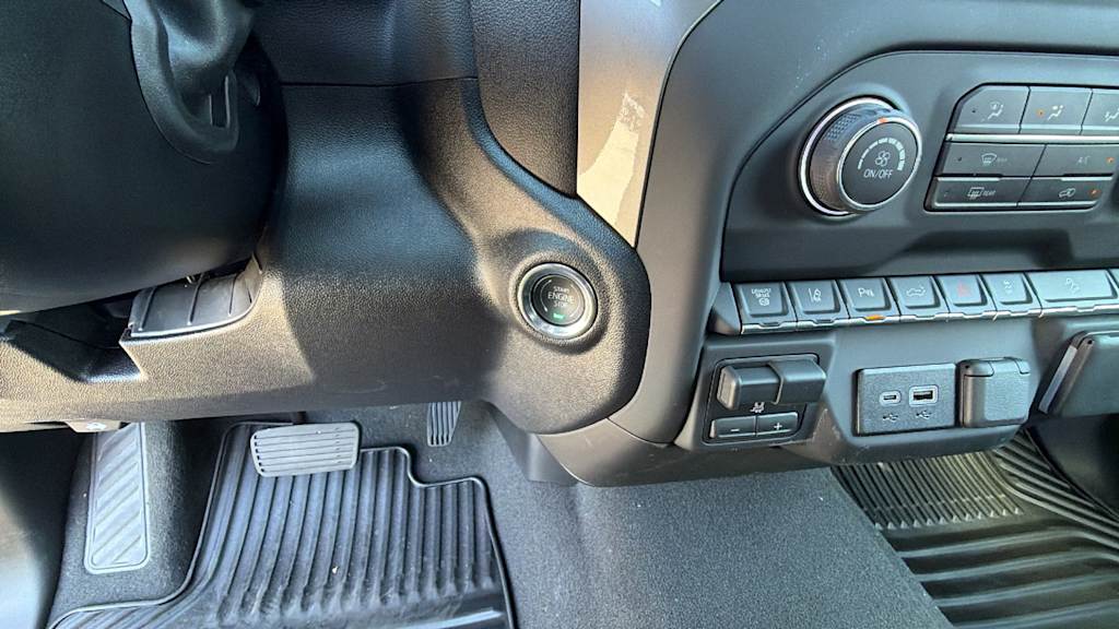 Thumbnail: 2026 Chevrolet Silverado 2500 - 24