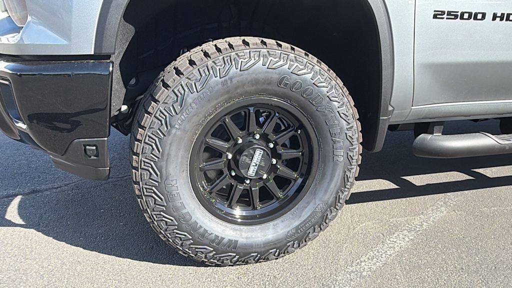 Thumbnail: 2026 Chevrolet Silverado 2500 - 8