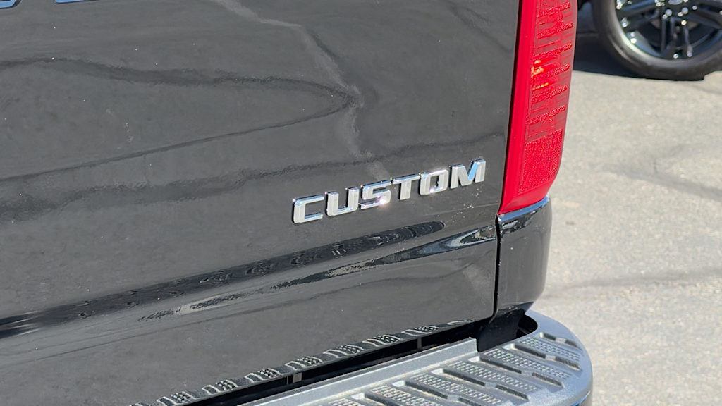 Thumbnail: 2026 Chevrolet Silverado 2500 - 29