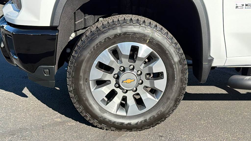 Thumbnail: 2026 Chevrolet Silverado 2500 - 8