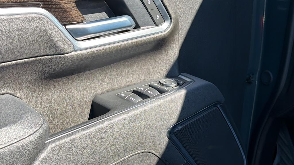 Thumbnail: 2026 Chevrolet Silverado 2500 - 26