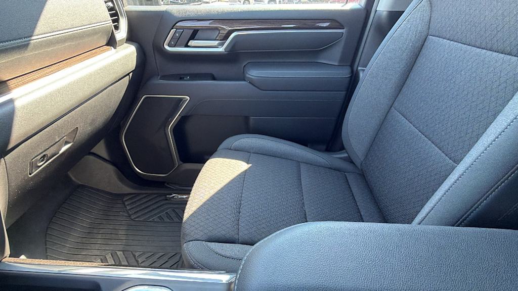 Thumbnail: 2026 Chevrolet Silverado 2500 - 11