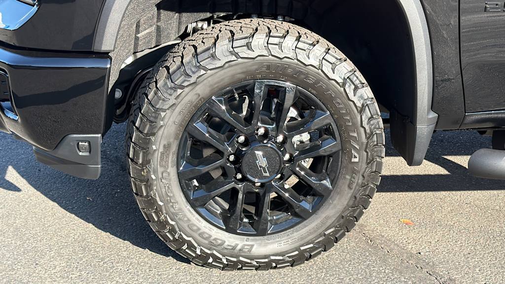 Thumbnail: 2026 Chevrolet Silverado 2500 - 8