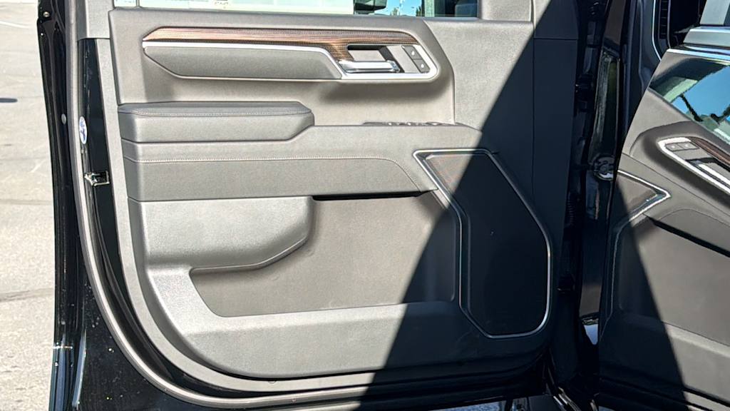 Thumbnail: 2026 Chevrolet Silverado 2500 - 29
