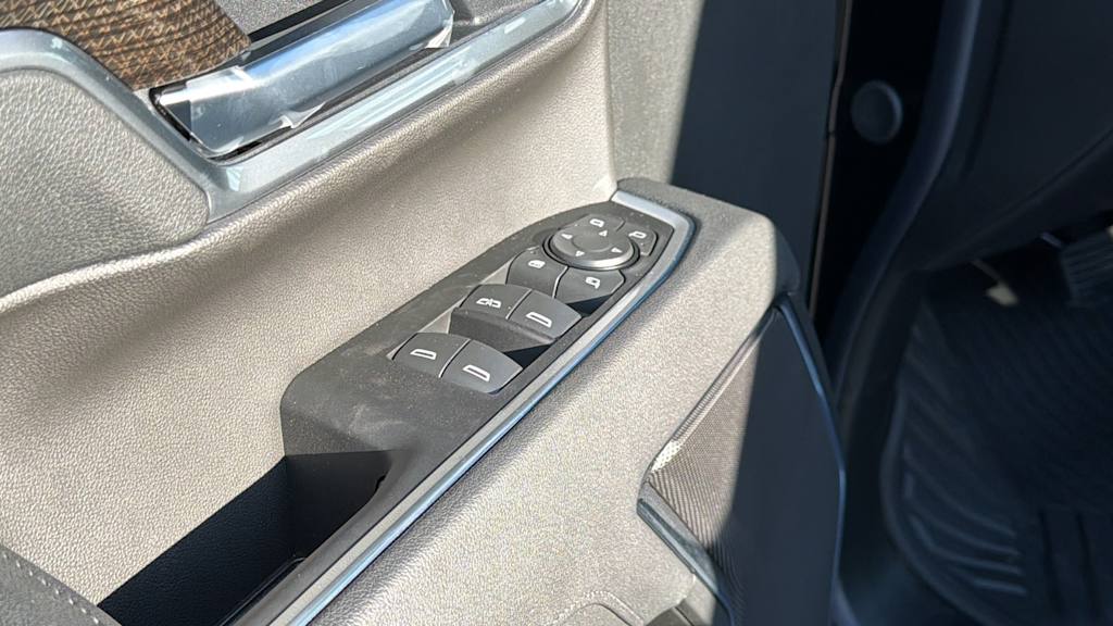 Thumbnail: 2026 Chevrolet Silverado 2500 - 28