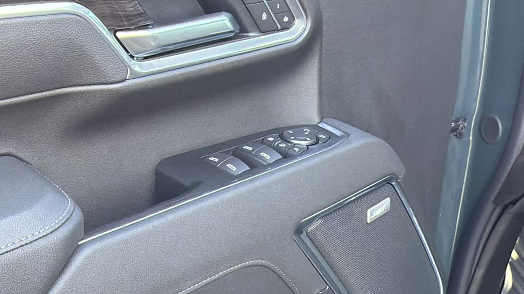 Thumbnail: 2026 Chevrolet Silverado 2500 - 27