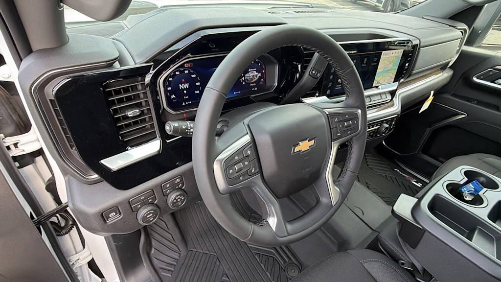 Thumbnail: 2026 Chevrolet Silverado 3500 - 2