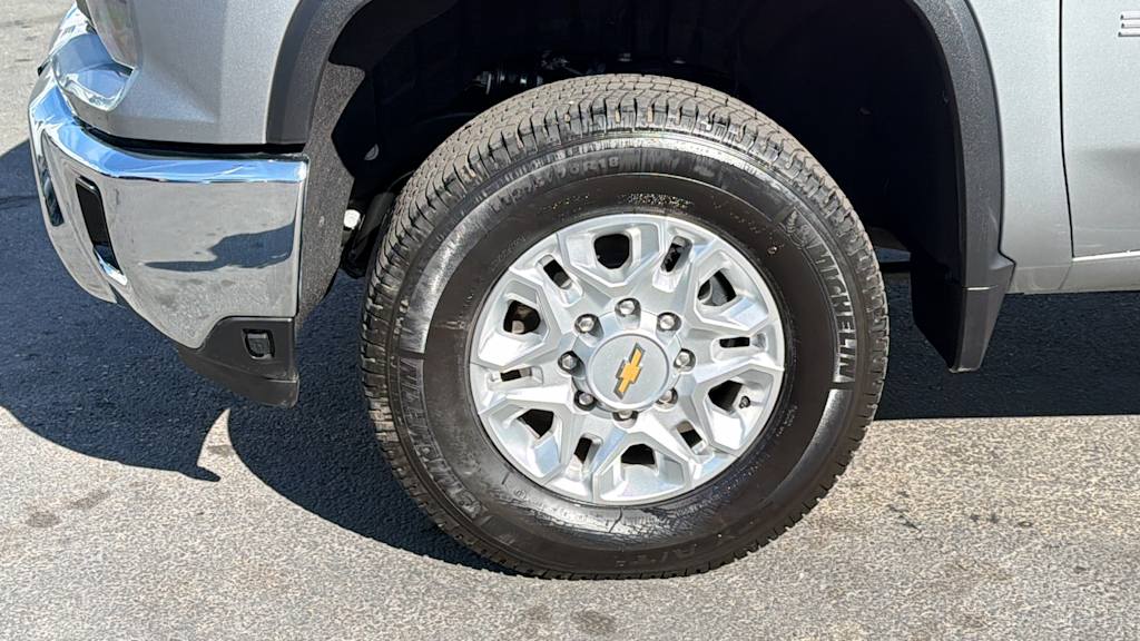 Thumbnail: 2025 Chevrolet Silverado 3500 - 8