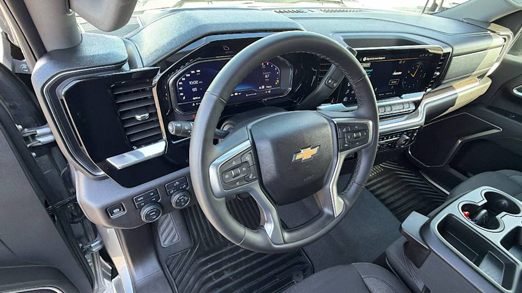 Thumbnail: 2025 Chevrolet Silverado 3500 - 2