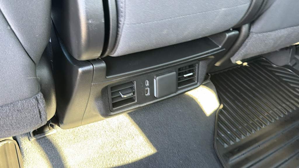 Thumbnail: 2025 Chevrolet Silverado 3500 - 28