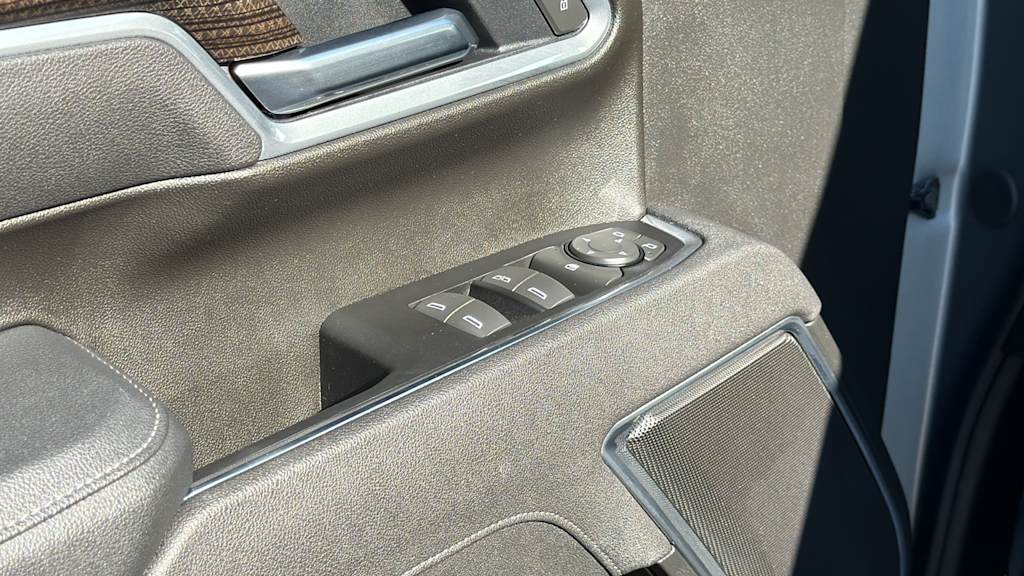 Thumbnail: 2025 Chevrolet Silverado 3500 - 25