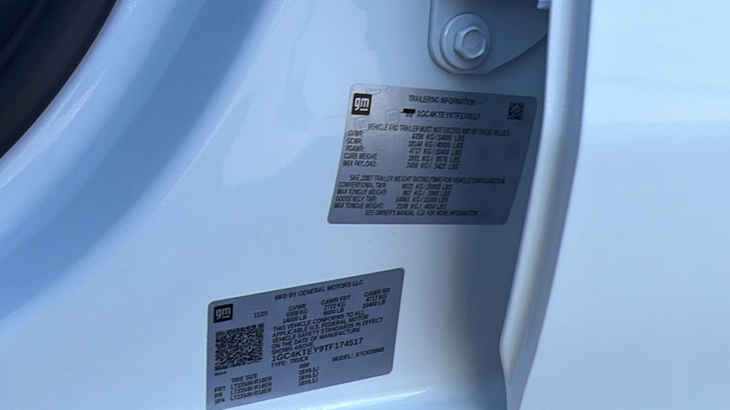 Thumbnail: 2026 Chevrolet Silverado 3500 - 17