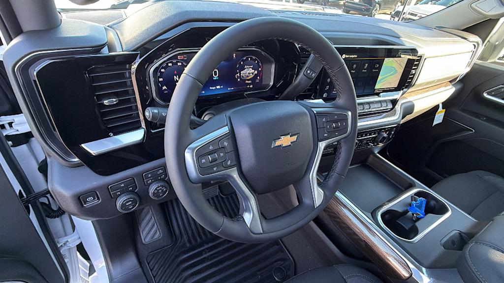 Thumbnail: 2026 Chevrolet Silverado 3500 - 2