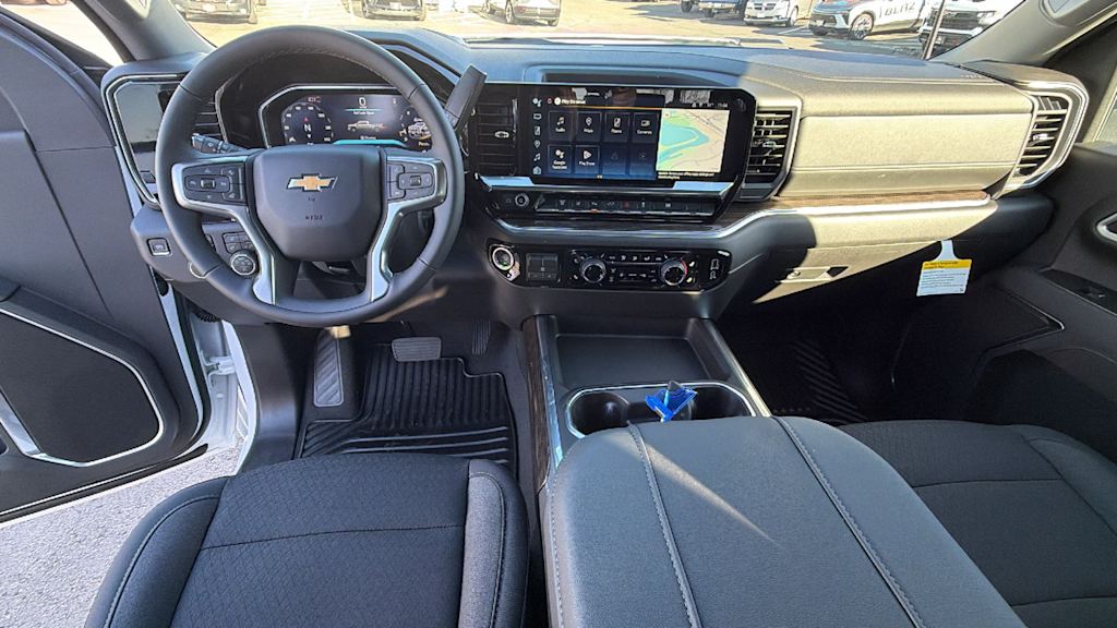 Thumbnail: 2026 Chevrolet Silverado 3500 - 12