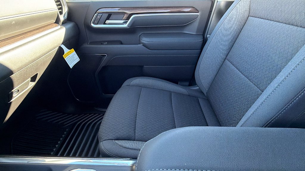 Thumbnail: 2026 Chevrolet Silverado 3500 - 10