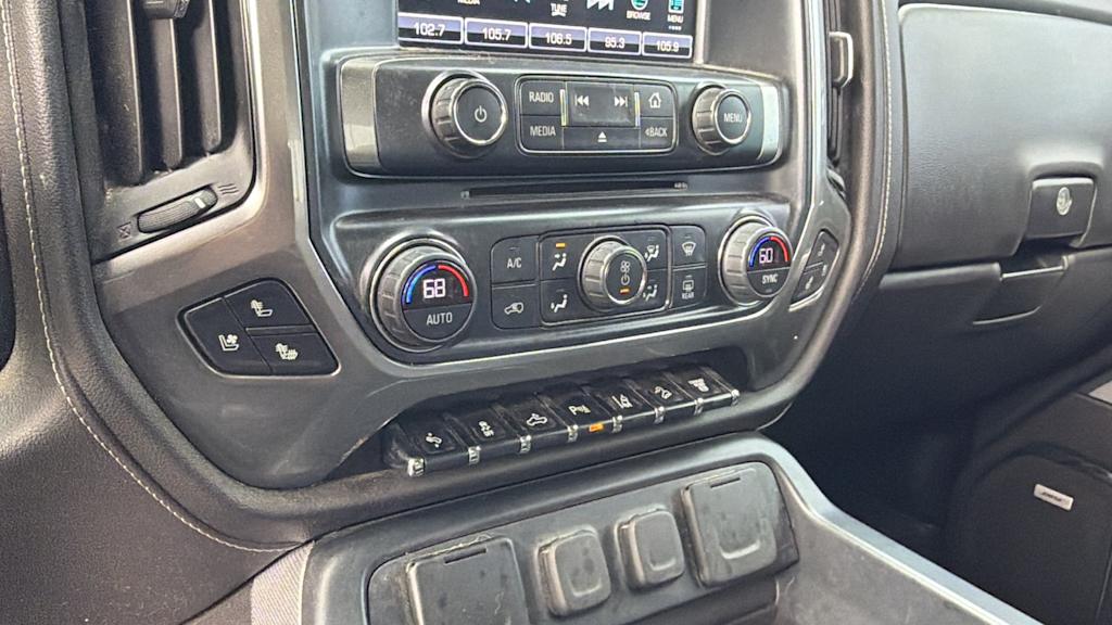 Thumbnail: 2019 Chevrolet Silverado 3500 - 19