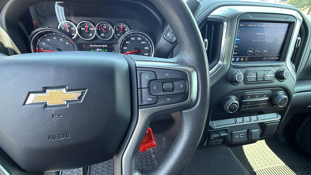 Thumbnail: 2021 Chevrolet Silverado 2500 - 25