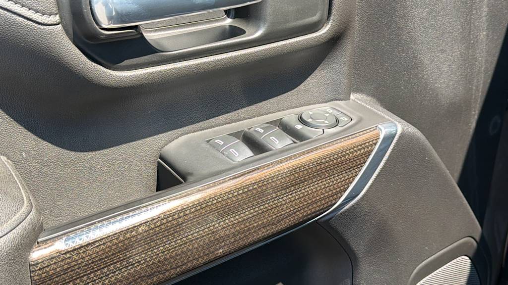 Thumbnail: 2021 Chevrolet Silverado 2500 - 26