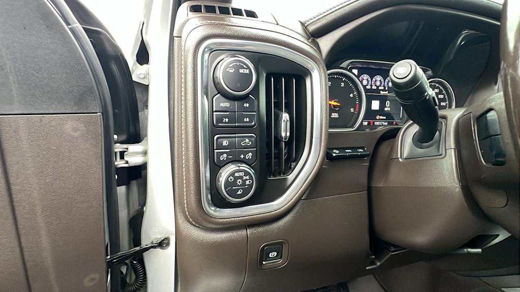 2020 Chevrolet Silverado 2500 LTZ 29