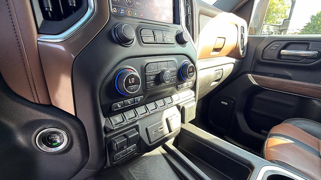 Thumbnail: 2022 Chevrolet Silverado 3500 - 15