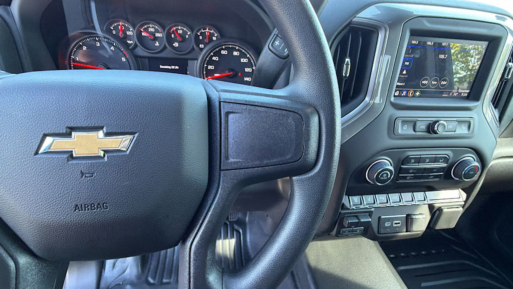 Thumbnail: 2026 Chevrolet Silverado 3500 - 27