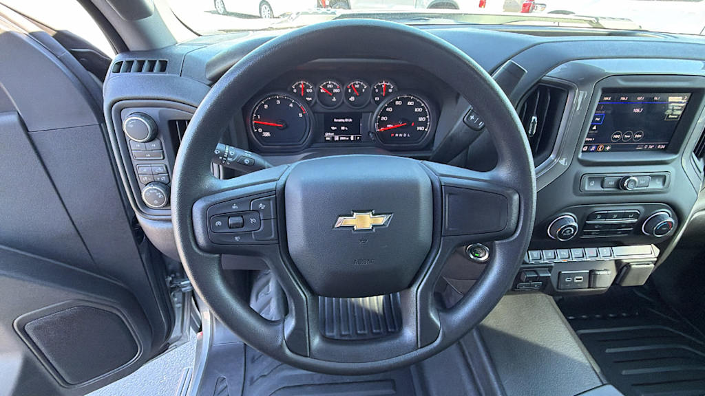 Thumbnail: 2026 Chevrolet Silverado 3500 - 9