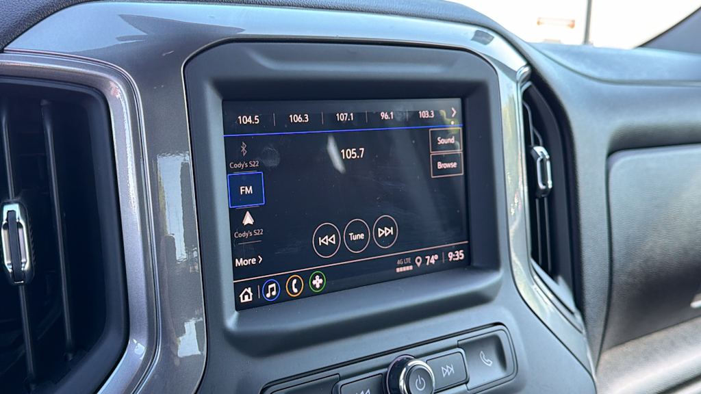 Thumbnail: 2026 Chevrolet Silverado 3500 - 14