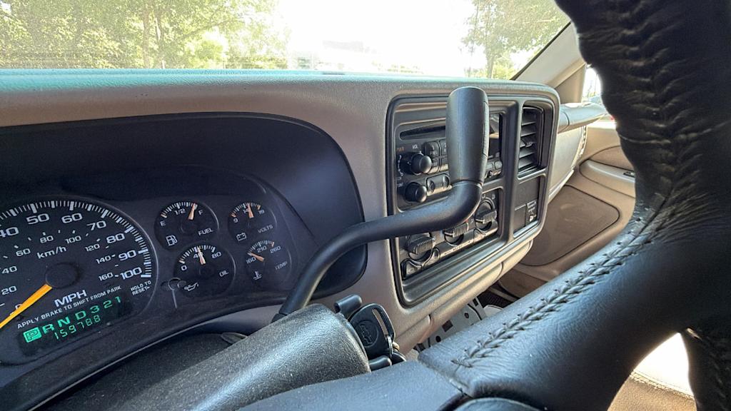 Thumbnail: 2000 Chevrolet Silverado 1500 - 18