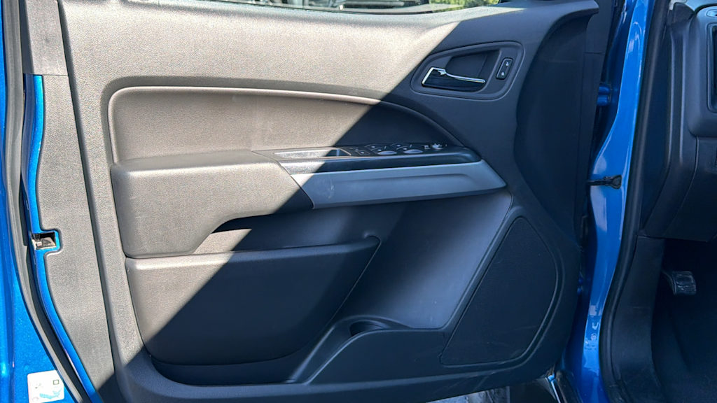 Thumbnail: 2021 Chevrolet Colorado - 27