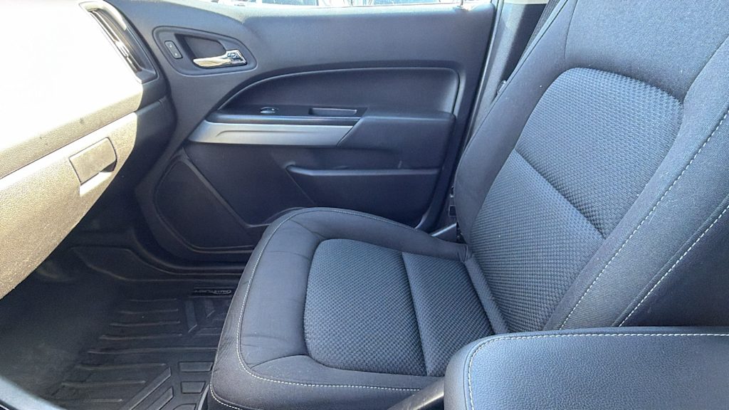 Thumbnail: 2021 Chevrolet Colorado - 10