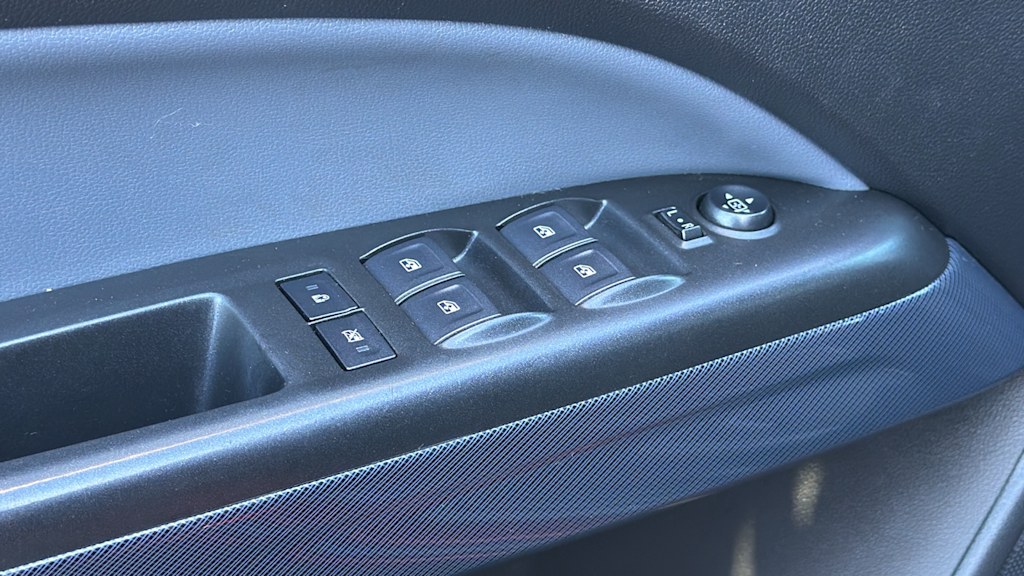 Thumbnail: 2019 Chevrolet Colorado - 27