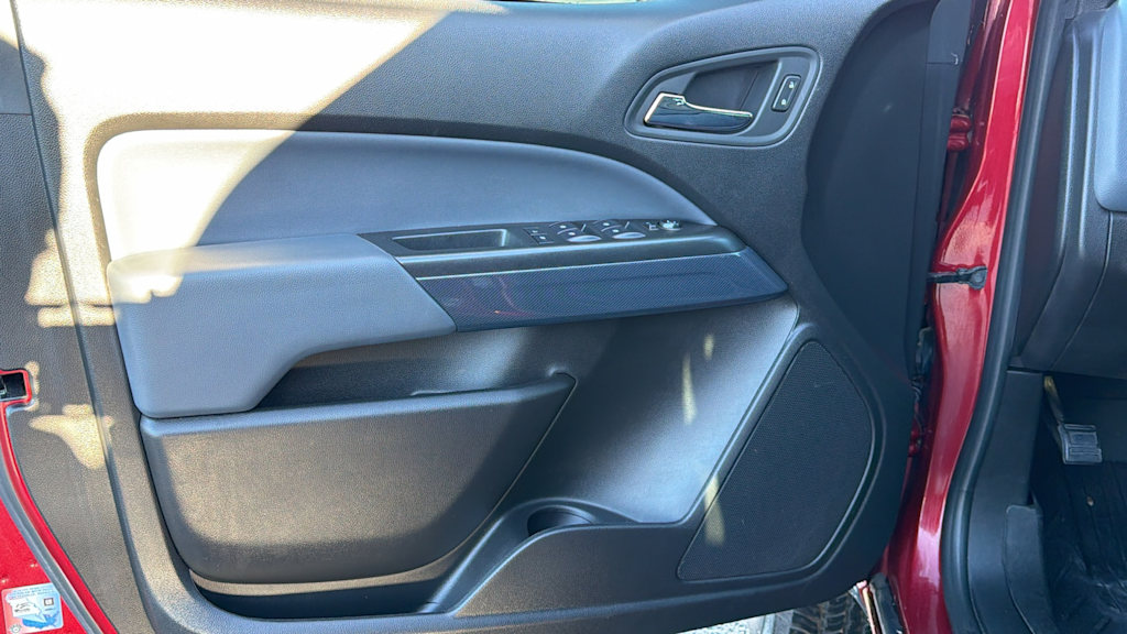 Thumbnail: 2019 Chevrolet Colorado - 28