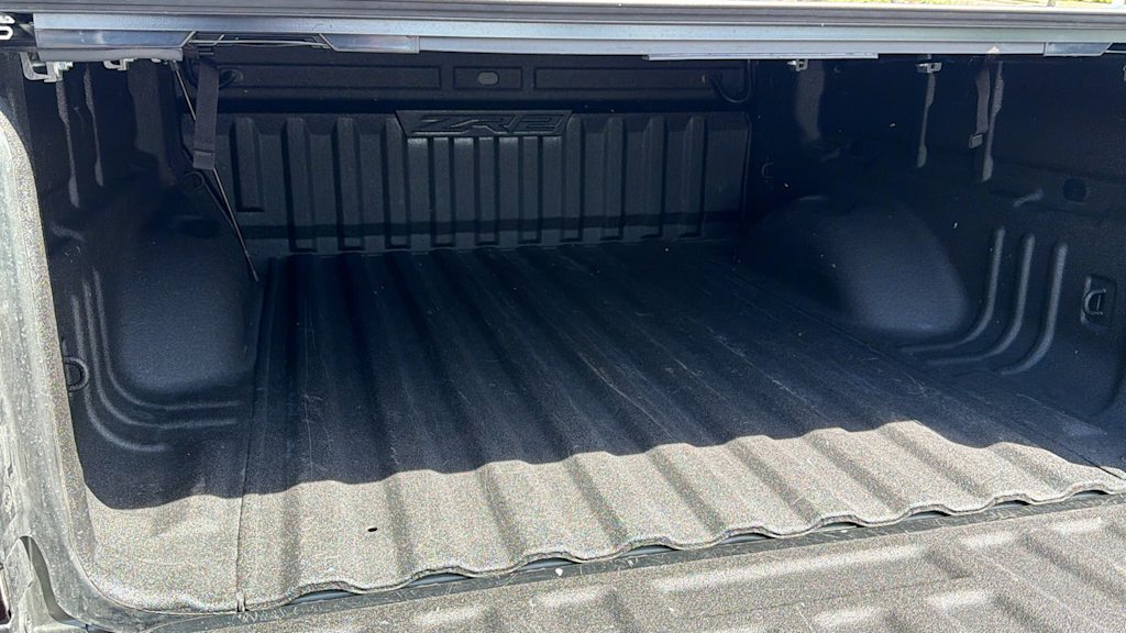 Thumbnail: 2017 Chevrolet Colorado - 18