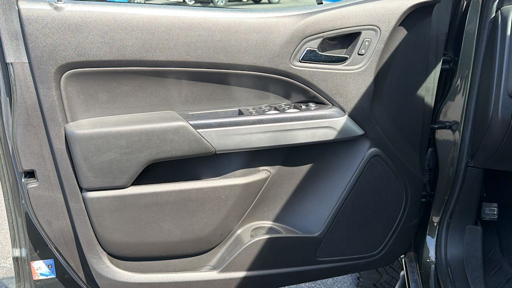 Thumbnail: 2017 Chevrolet Colorado - 29