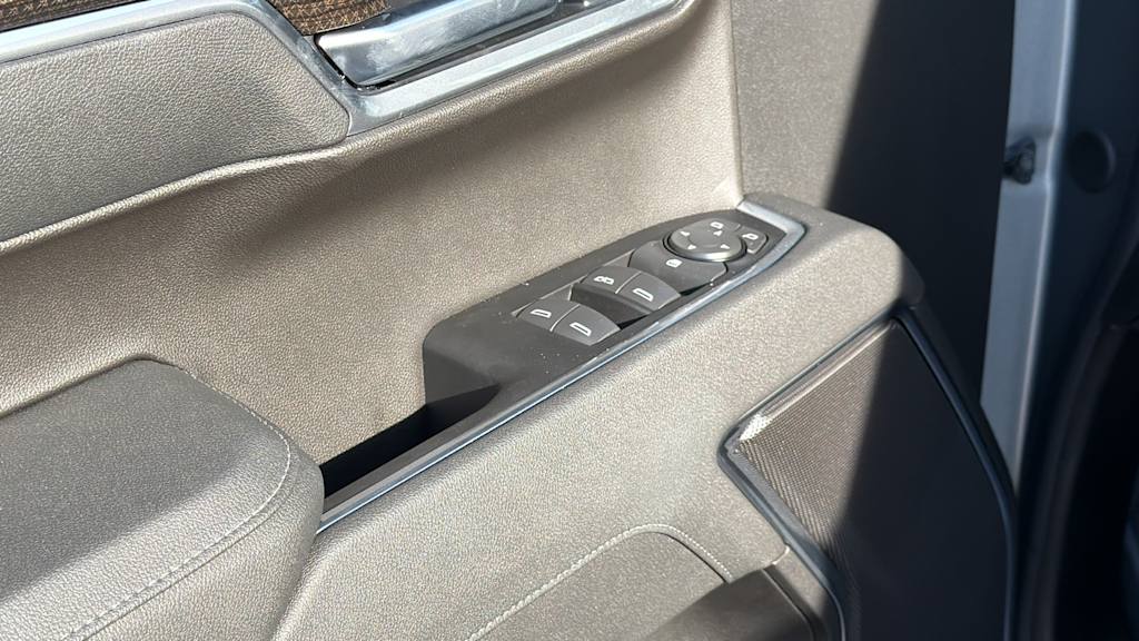 Thumbnail: 2026 Chevrolet Silverado 1500 - 27