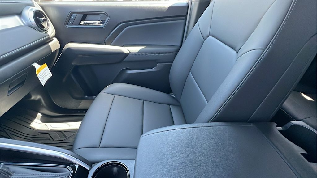 2024 Chevrolet Colorado LT 9