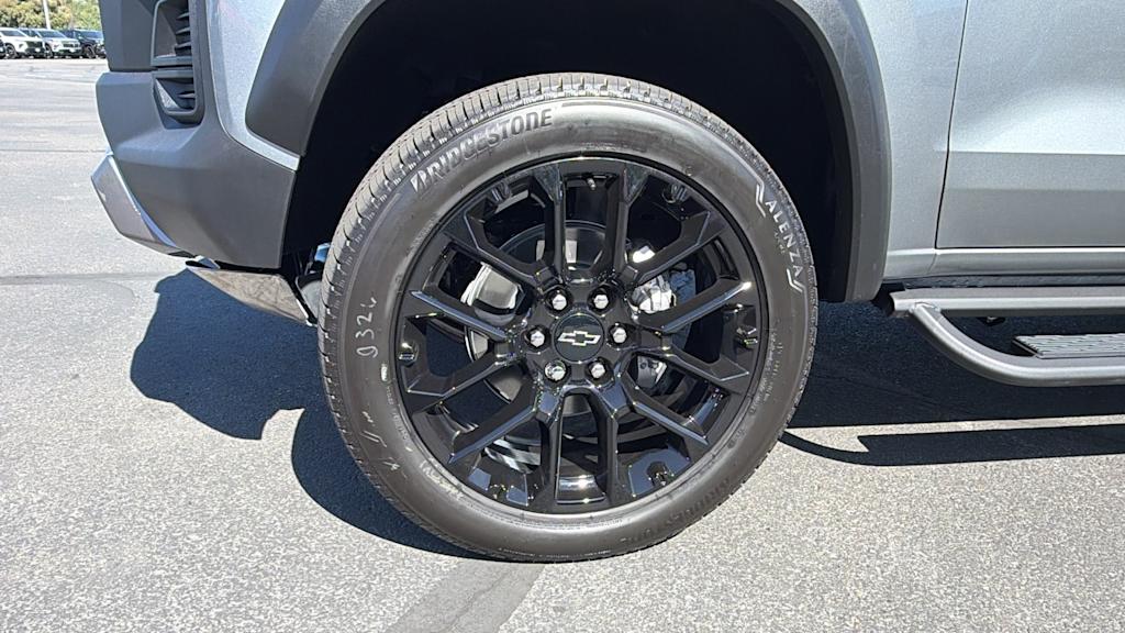Thumbnail: 2026 Chevrolet Colorado - 8