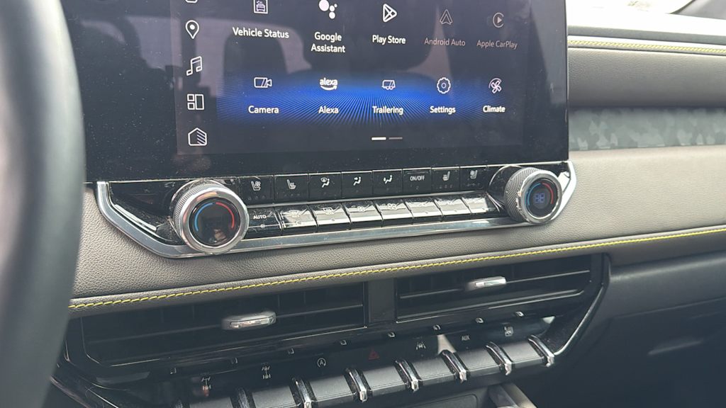 Thumbnail: 2024 Chevrolet Colorado - 10