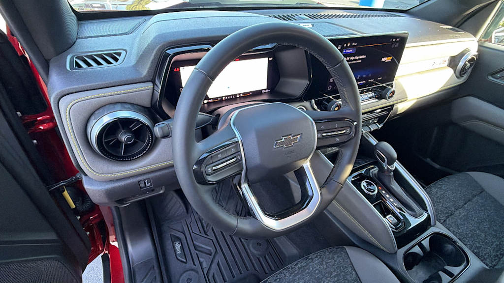 Thumbnail: 2024 Chevrolet Colorado - 2