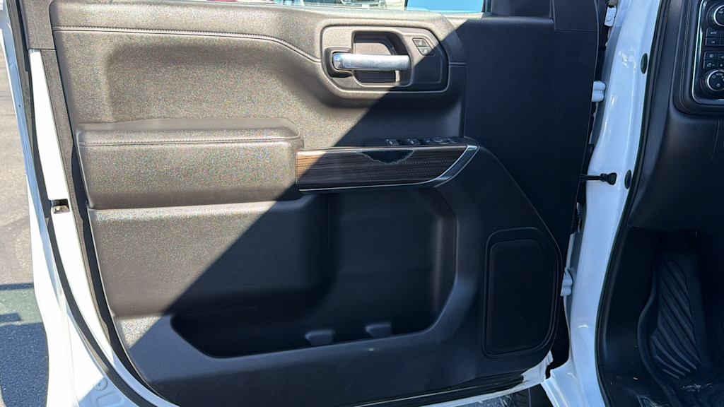Thumbnail: 2021 Chevrolet Silverado 1500 - 28