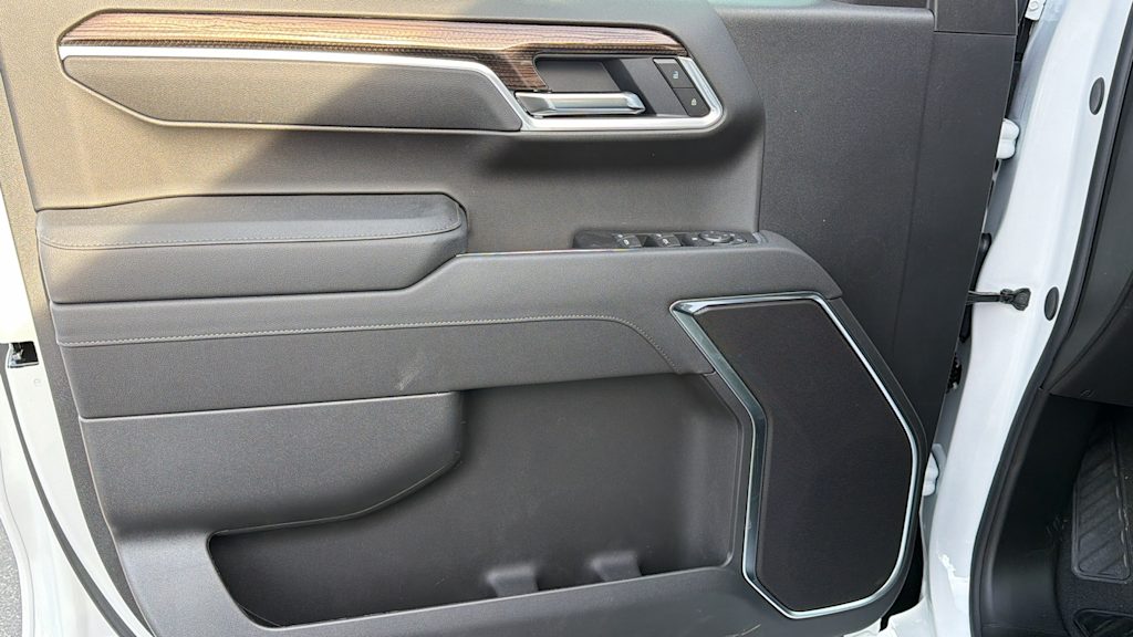 Thumbnail: 2026 Chevrolet Silverado 1500 - 28