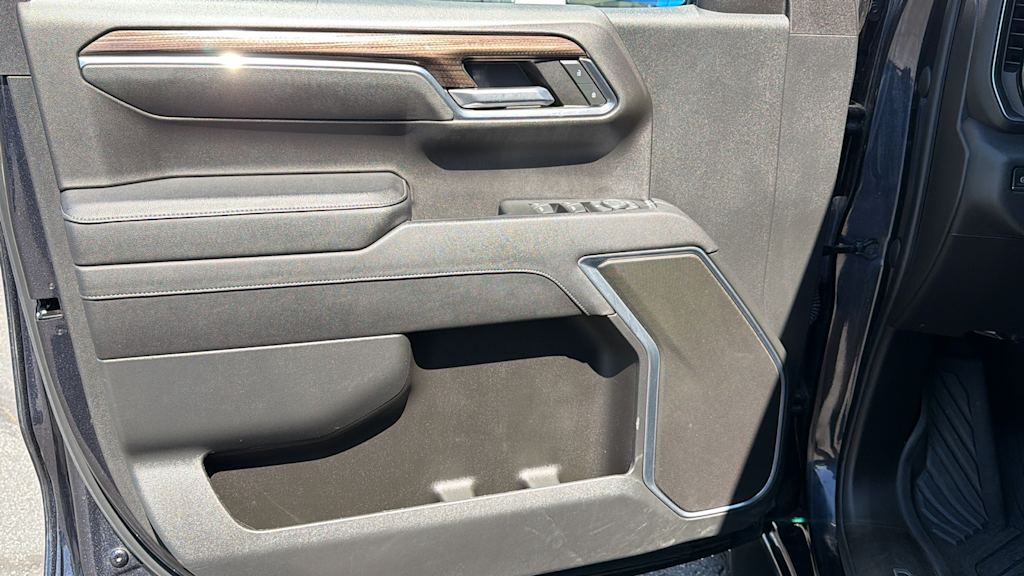 Thumbnail: 2023 Chevrolet Silverado 1500 - 29