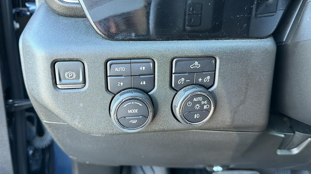 Thumbnail: 2022 Chevrolet Silverado 1500 - 25