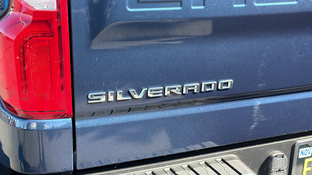 Thumbnail: 2022 Chevrolet Silverado 1500 - 7