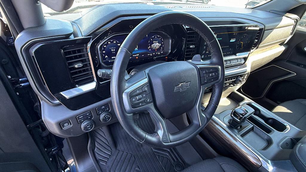 Thumbnail: 2022 Chevrolet Silverado 1500 - 2