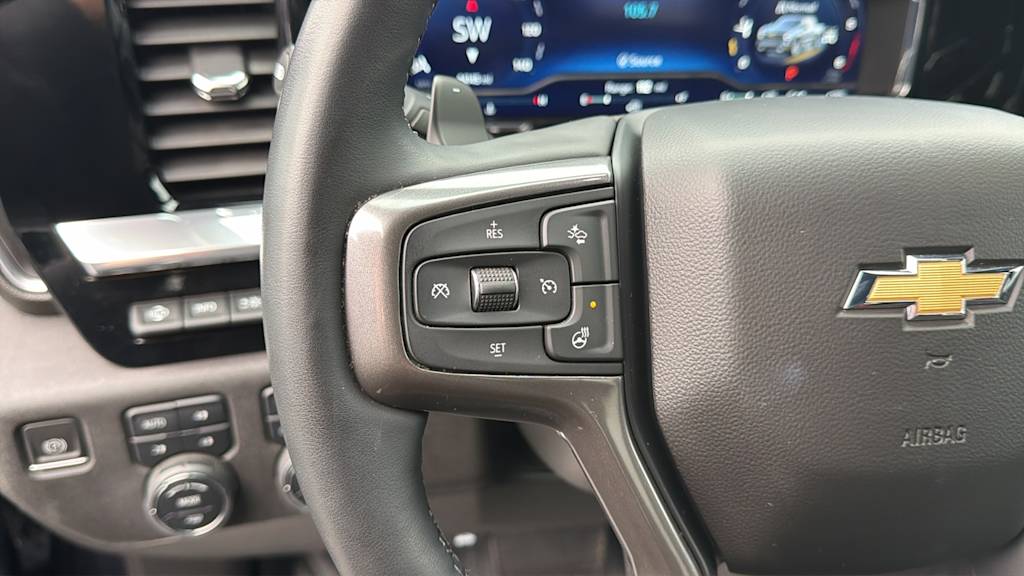 Thumbnail: 2023 Chevrolet Silverado 1500 - 25