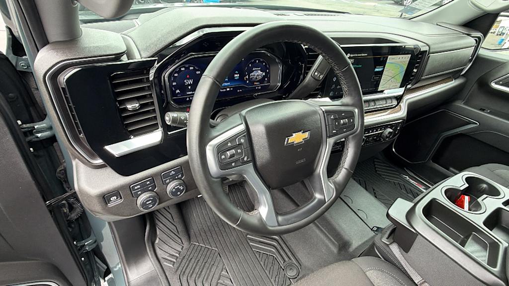 Thumbnail: 2025 Chevrolet Silverado 1500 - 2