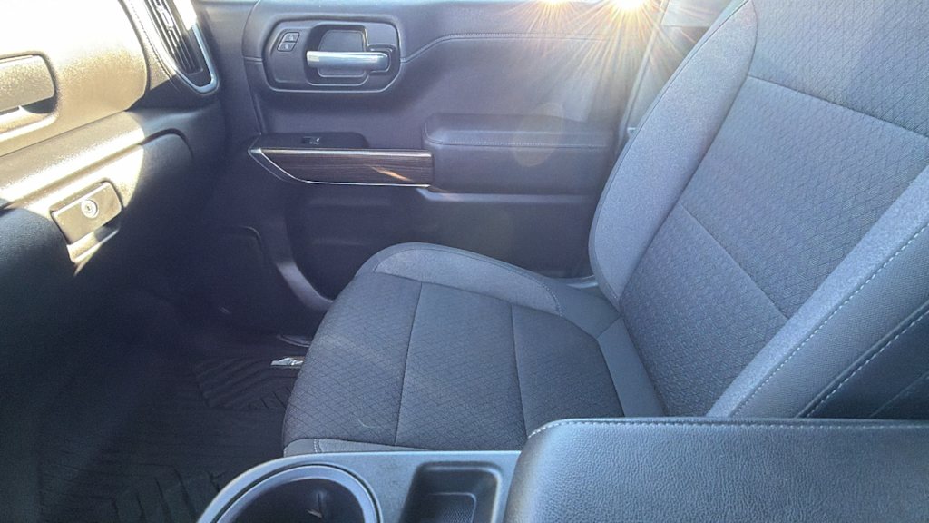 Thumbnail: 2021 Chevrolet Silverado 1500 - 11