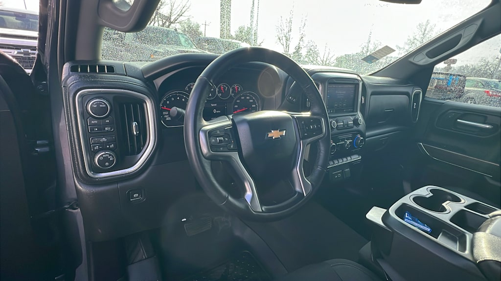 2022 Chevrolet Silverado 1500 LT 2