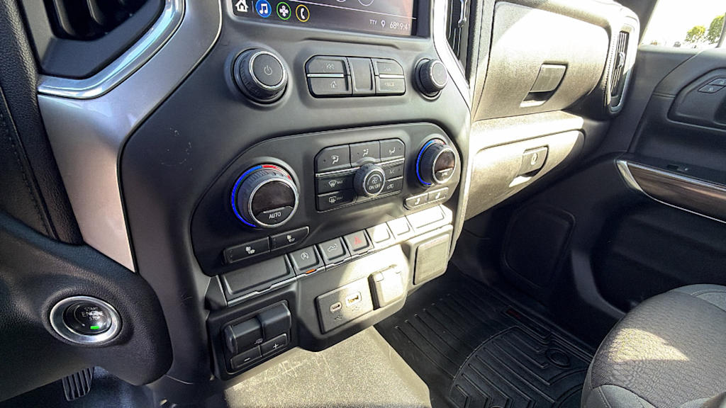 Thumbnail: 2019 Chevrolet Silverado 1500 - 23